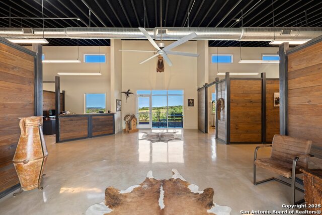 Listing photo id 3 for 609 Us Highway 289