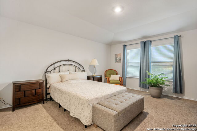 Listing photo id 12 for 377 Middle Green Loop