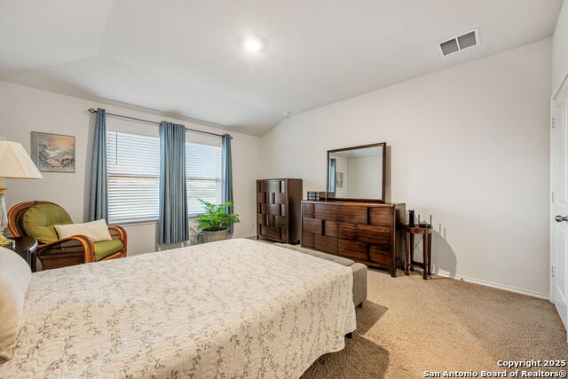 Listing photo id 13 for 377 Middle Green Loop