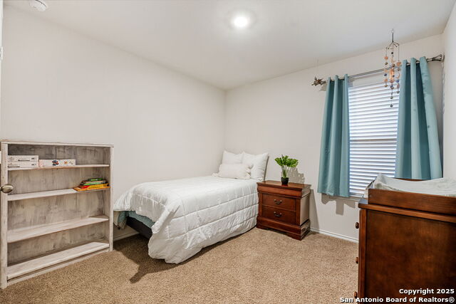 Listing photo id 17 for 377 Middle Green Loop