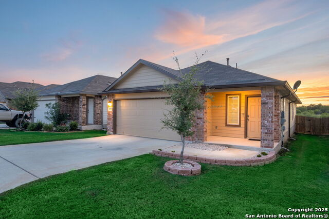 Listing photo id 0 for 377 Middle Green Loop