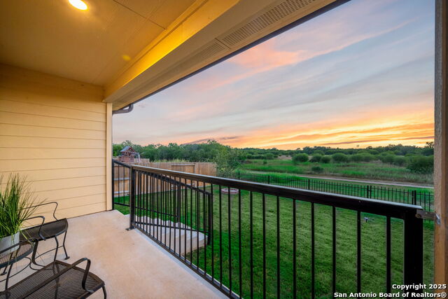 Listing photo id 21 for 377 Middle Green Loop