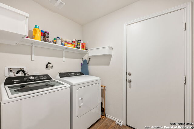 Listing photo id 4 for 377 Middle Green Loop