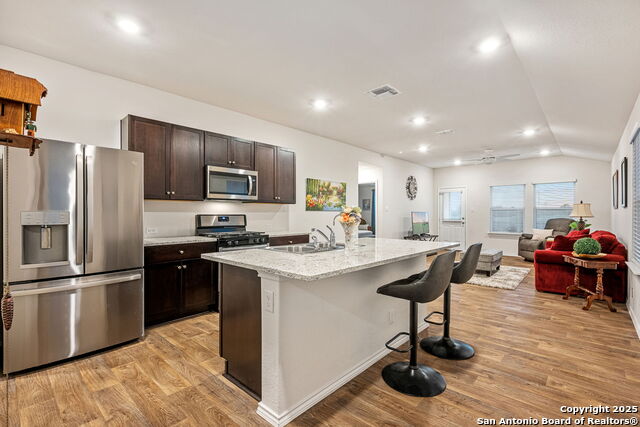 Listing photo id 6 for 377 Middle Green Loop