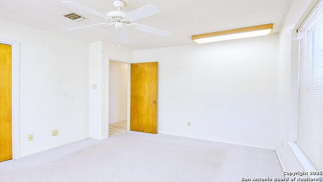 Listing photo id 18 for 806 F St  