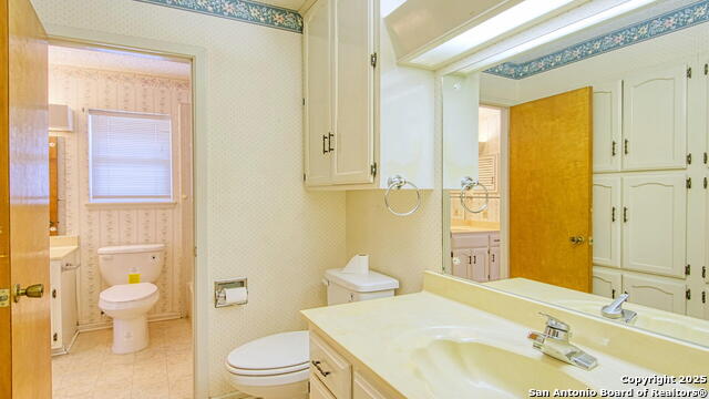 Listing photo id 19 for 806 F St  