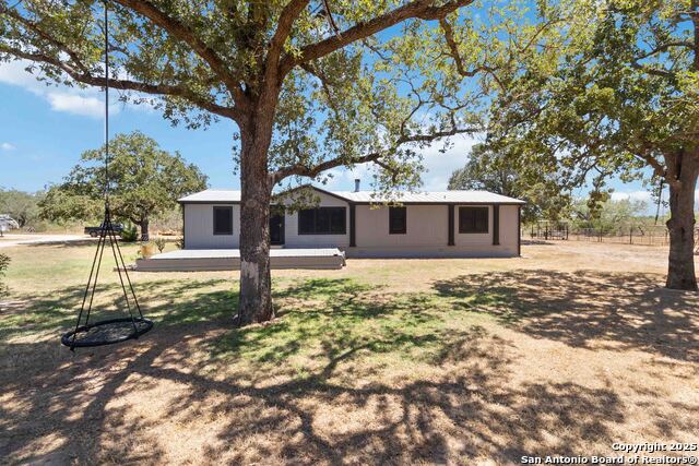 Listing photo id 1 for 303 County Road 425