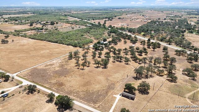 Listing photo id 37 for 303 County Road 425