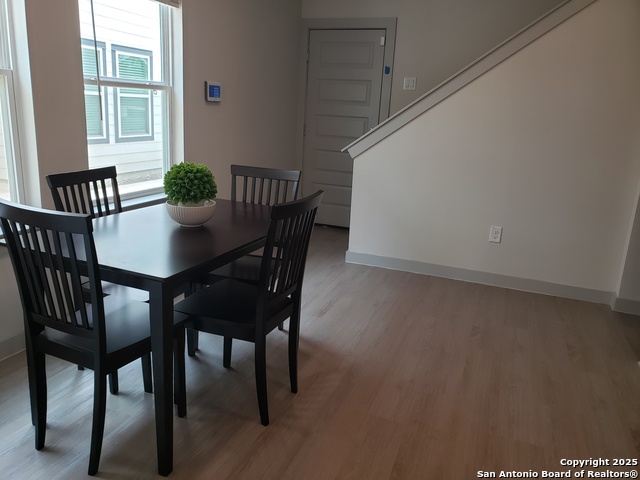 Listing photo id 8 for 112 Lavonne Villa 112