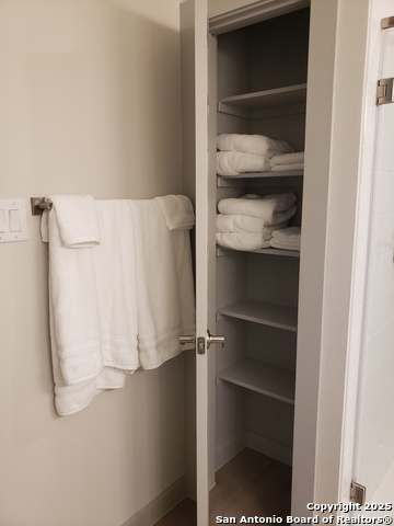 Listing photo id 27 for 112 Lavonne Villa 112