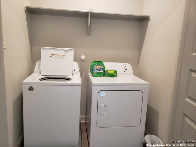 Listing photo id 30 for 112 Lavonne Villa 112