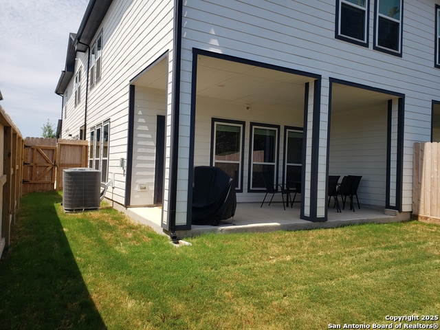 Listing photo id 31 for 112 Lavonne Villa 112