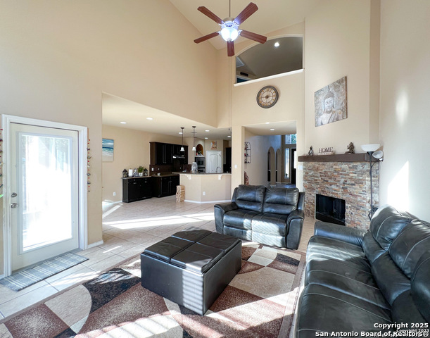 Image 28 of 42 For 10419 Avalon Ridge