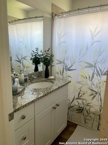 Image 9 of 10 For 6635 Beehive