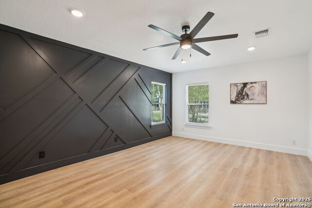 Image 21 of 40 For 6322 Dove Hill