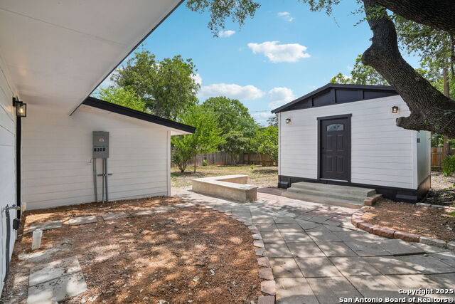 Image 36 of 40 For 6322 Dove Hill