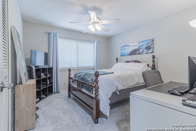 Image 21 of 44 For 6106 Vance Jackson  70