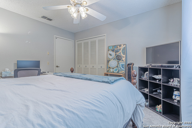 Image 23 of 44 For 6106 Vance Jackson  70
