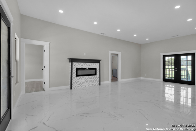 Image 10 of 46 For 185 Medium Meadow Dr E