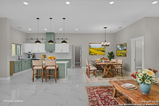 Image 11 of 46 For 185 Medium Meadow Dr E