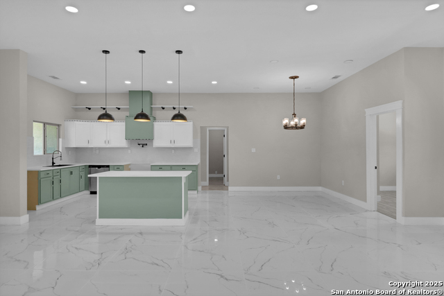 Image 12 of 46 For 185 Medium Meadow Dr E