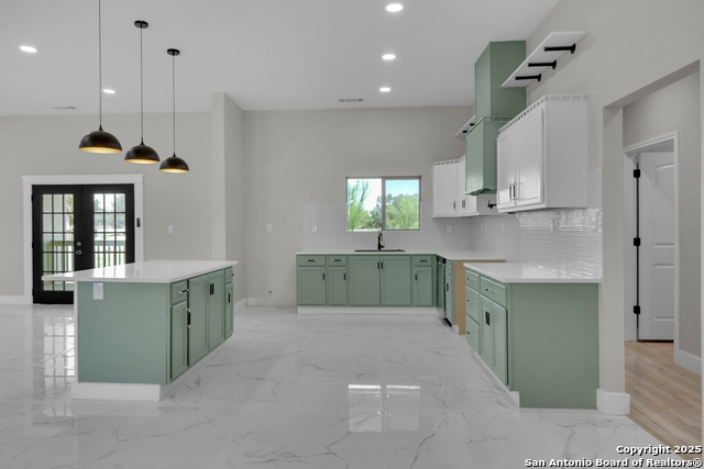 Image 16 of 46 For 185 Medium Meadow Dr E