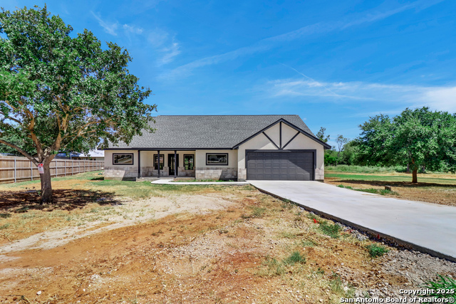 Image 4 of 46 For 185 Medium Meadow Dr E