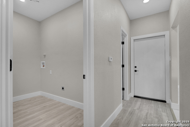 Image 40 of 46 For 185 Medium Meadow Dr E