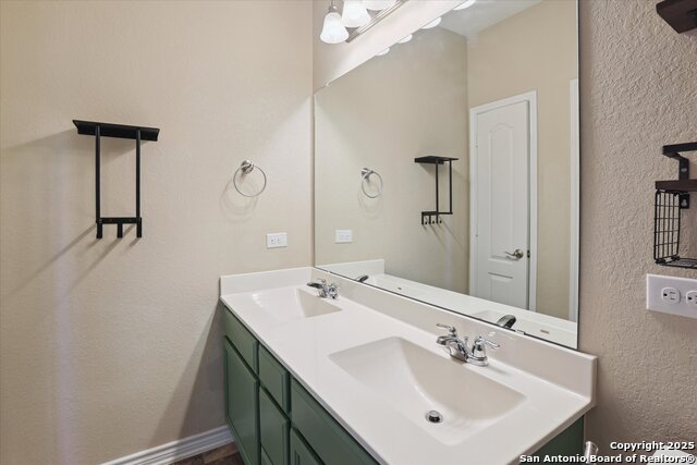 Image 20 of 32 For 15403 Delta Pt