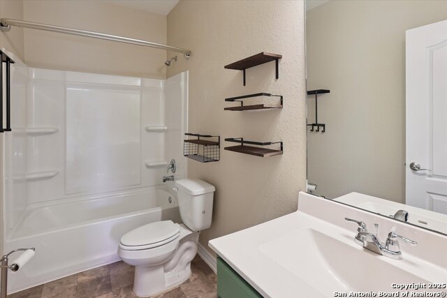 Image 26 of 32 For 15403 Delta Pt