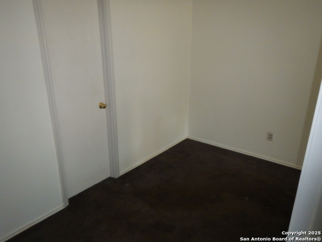 Image 12 of 42 For 2533 Montebello