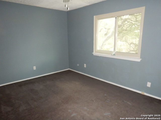Image 15 of 42 For 2533 Montebello