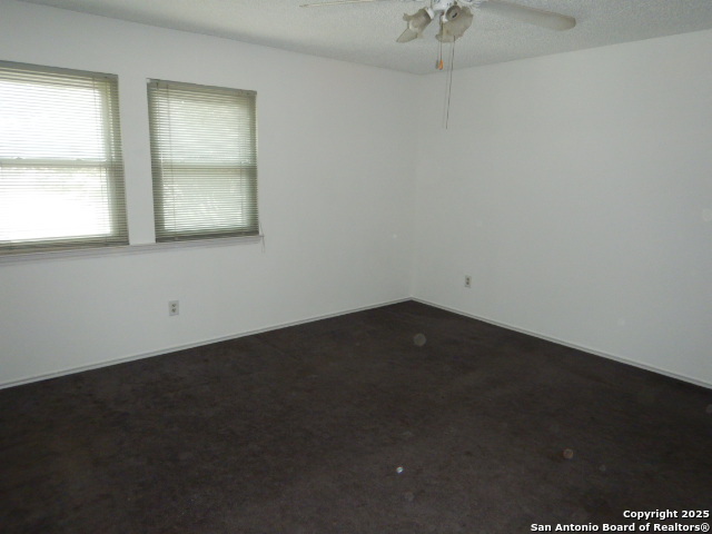 Image 16 of 42 For 2533 Montebello