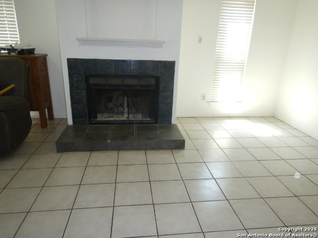 Image 37 of 42 For 2533 Montebello