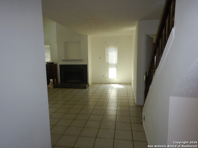 Image 39 of 42 For 2533 Montebello