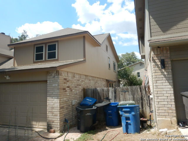 Image 41 of 42 For 2533 Montebello
