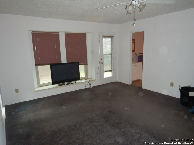 Image 6 of 42 For 2533 Montebello