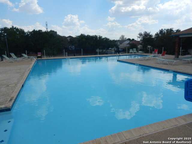 Image 9 of 42 For 2533 Montebello