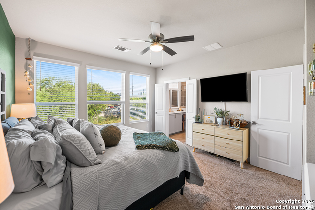 Image 13 of 30 For 8851 Oakland #14
