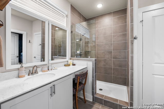Image 17 of 30 For 8851 Oakland #14