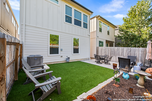 Image 27 of 30 For 8851 Oakland #14