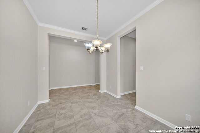 Listing photo id 11 for 10531 Tranquille