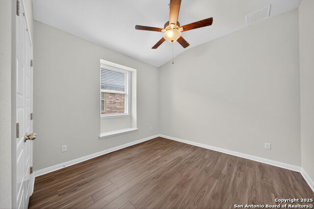 Listing photo id 18 for 10531 Tranquille