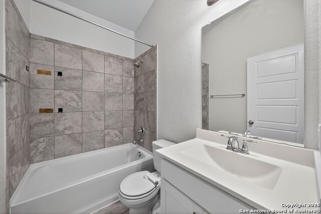 Listing photo id 20 for 10531 Tranquille