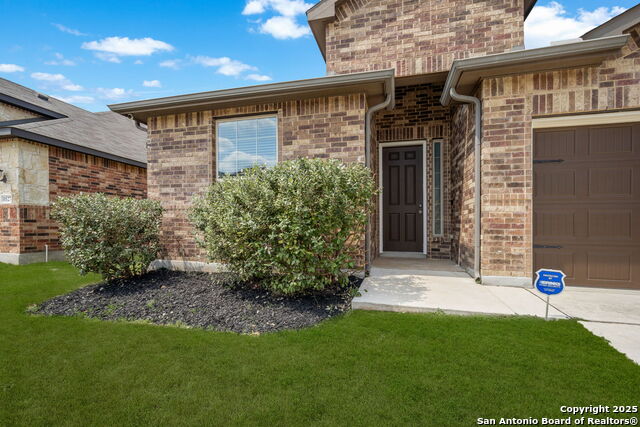 Listing photo id 1 for 10531 Tranquille