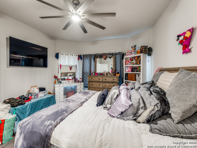 Listing photo id 8 for 10427 Beachball