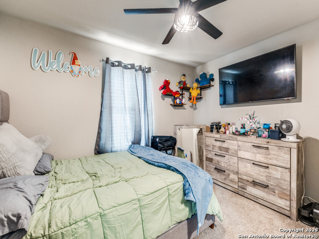 Listing photo id 13 for 10427 Beachball
