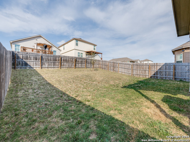 Listing photo id 19 for 10427 Beachball