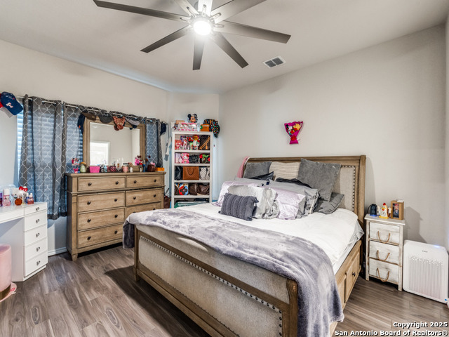 Listing photo id 7 for 10427 Beachball