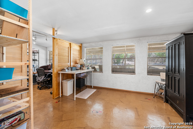 Listing photo id 27 for 31604 Rice